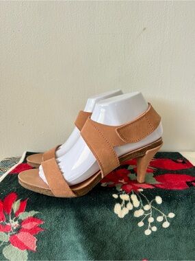 Pedro Garcia Dusty Rose Suede Strappy Mid-Heel Sandals